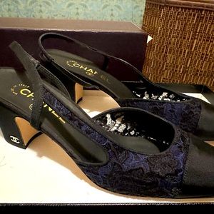 CHANEL CLASSIC BLACK / Dark Blue SLINGBACK Cap Toe PUMP SHOES size US 9.5/40